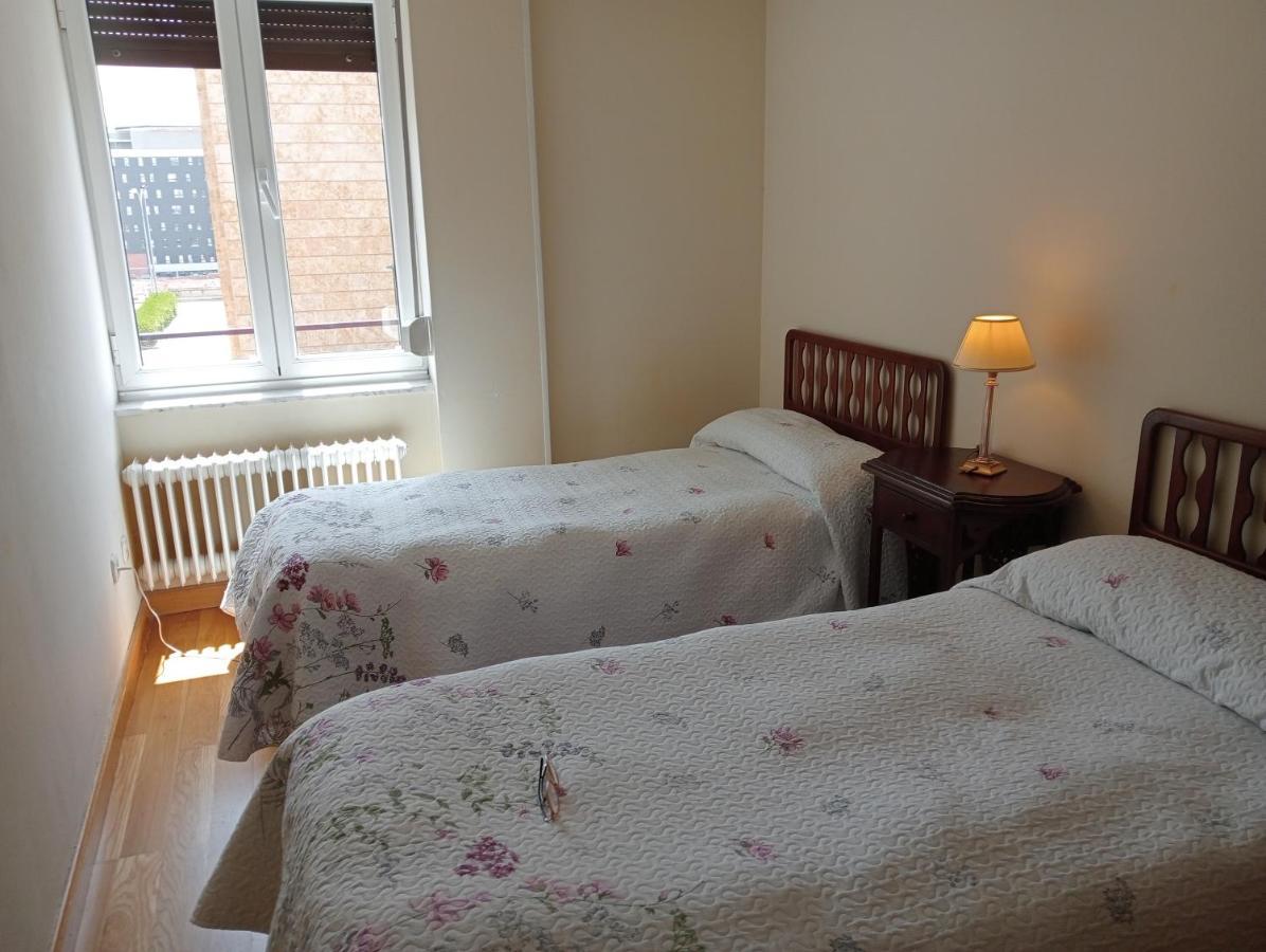 Jardines De La Muralla Free Parking Саламанка Екстериор снимка